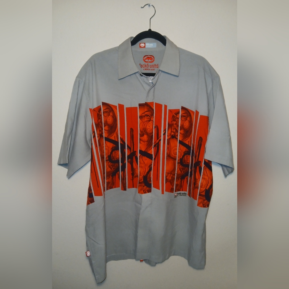 Ecko Unlimited XL Men's Gray Shirt with Red Graphic